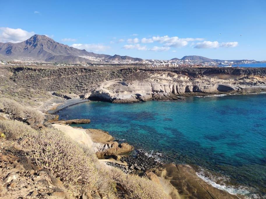El Medano Beachfront Triplex Penthouse With Pool, Rooftop, Sea View Exteriör bild