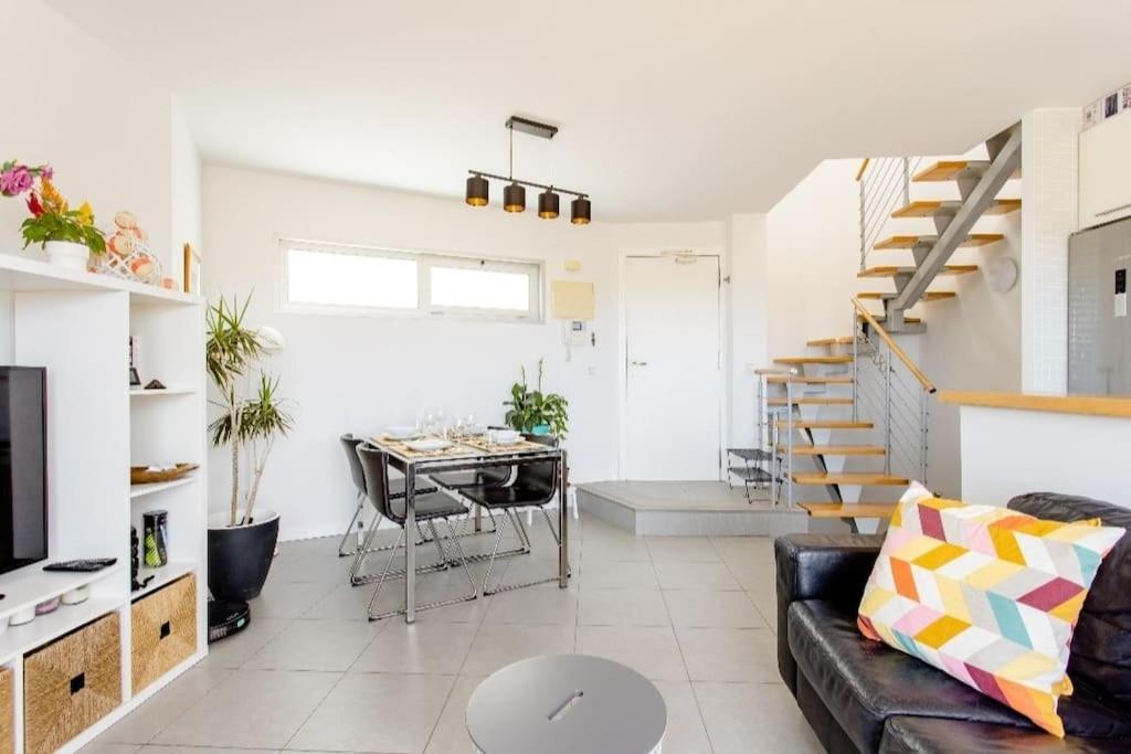 El Medano Beachfront Triplex Penthouse With Pool, Rooftop, Sea View Exteriör bild