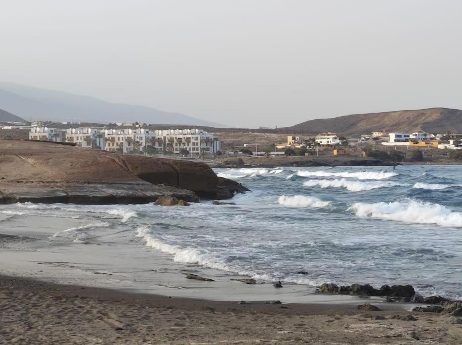 El Medano Beachfront Triplex Penthouse With Pool, Rooftop, Sea View Exteriör bild