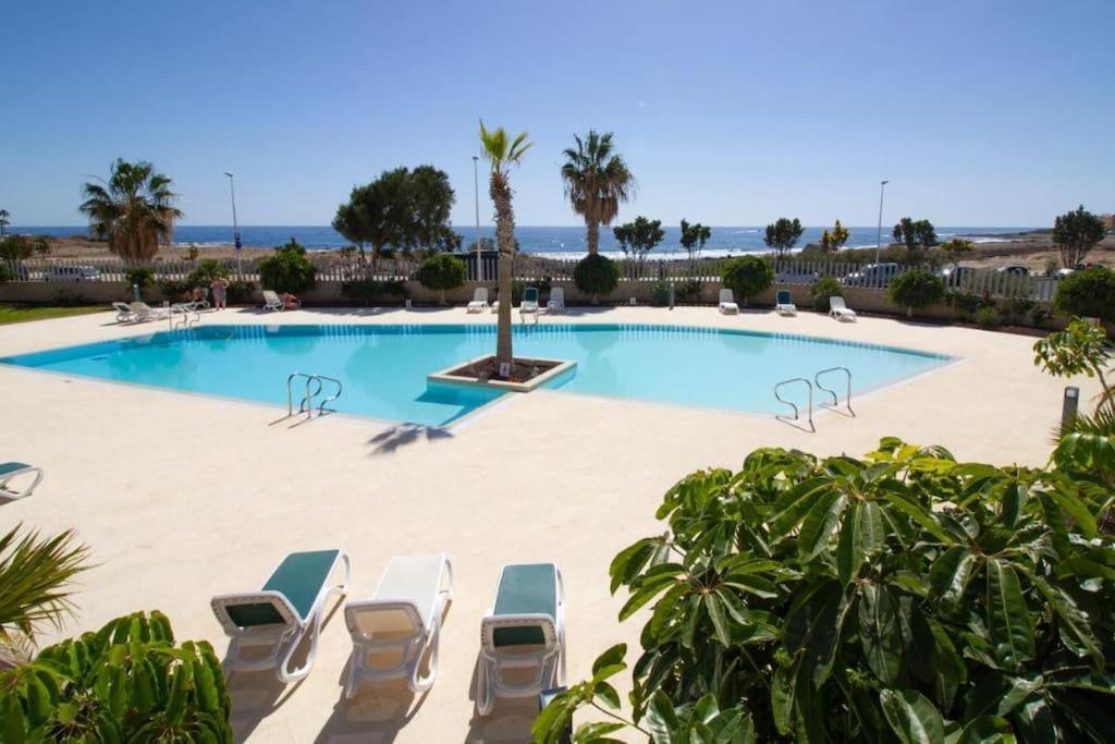 El Medano Beachfront Triplex Penthouse With Pool, Rooftop, Sea View Exteriör bild
