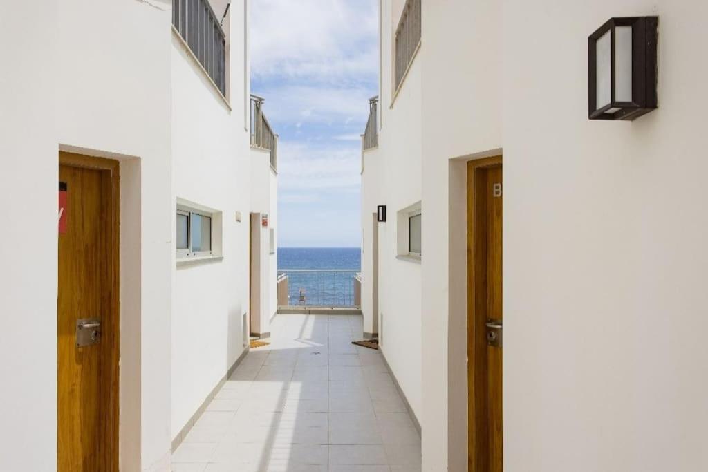 El Medano Beachfront Triplex Penthouse With Pool, Rooftop, Sea View Exteriör bild